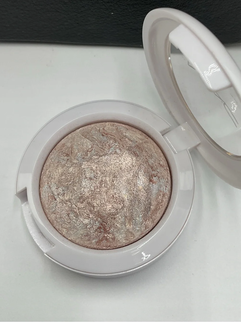 MAC Cosmetics Mineralize Eyeshadow Snow Season - Discontinued & Limited Edition